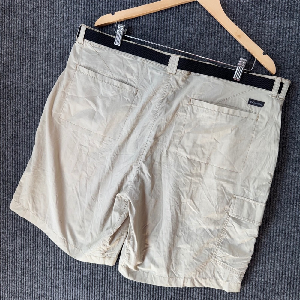 Columbia Cargo Shorts Mens 42 Omni-Shade Belted Hiking Beach Outdoor Travel Tan